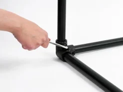 Möbelbauplatten^Dreiweg-Eckstück 90° für Stahlrohr Ø 2,7 cm Schwarz Matt